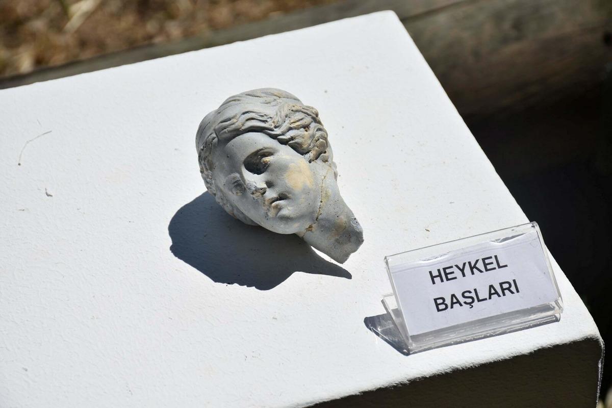 Minik arkeologlar tarihin izini sürdü: Öğrencilerin kazı deneyimi 1