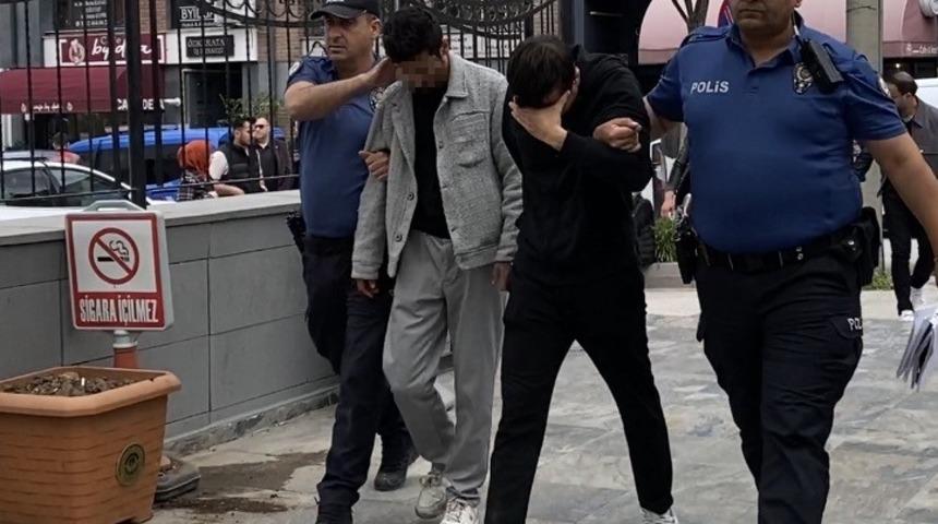 Dedesini bı&ccedil;aklayarak ağır yaralayan torun tutuklandı