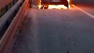 Otobanda seyir halindeki cip alev alev yandı