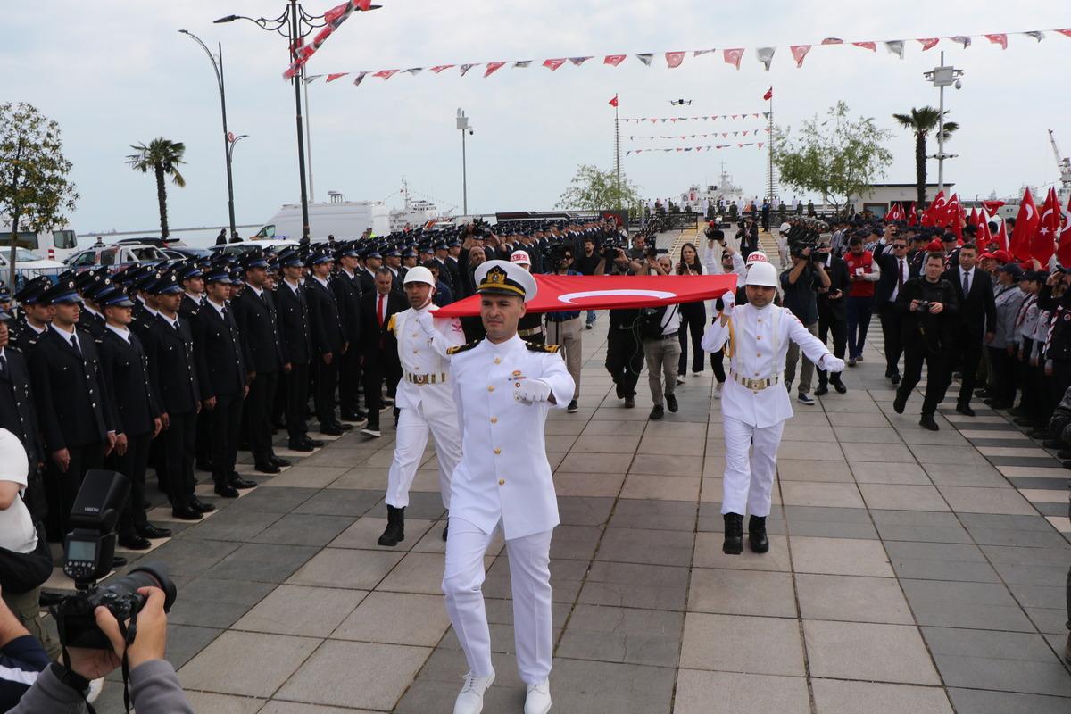 19 Mayıs kutlamalarında Bayrak Devir Teslim töreni yapıldı 1