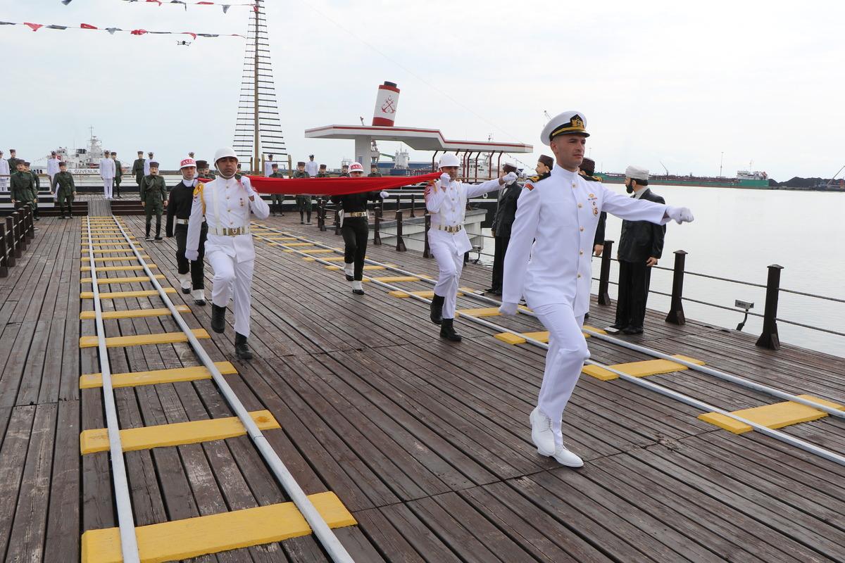 19 Mayıs kutlamalarında Bayrak Devir Teslim töreni yapıldı 2