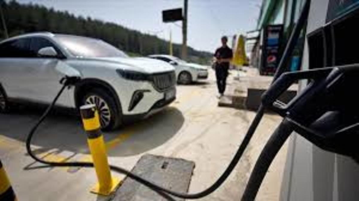 Elektrikli ara&ccedil; sahiplerini ilgilendiriyor: Endişe başladı 4