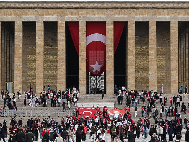 Yurdun d&ouml;rt bir yanında coşkulu kutlama! İşte g&ouml;r&uuml;nt&uuml;ler