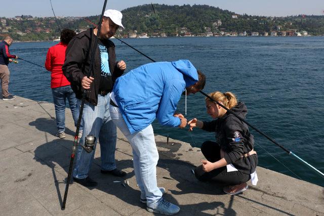 1 Mayıs'ın tatil olmasını fırsat bilenler sahillere akın etti