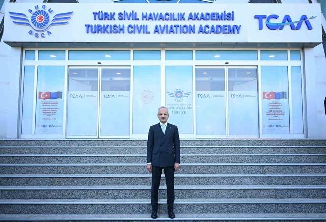 Bakan Uraloğlu: "G&ouml;kbey i&ccedil;in bakım teknisyenlerine y&ouml;nelik eğitimlere başladık" 5