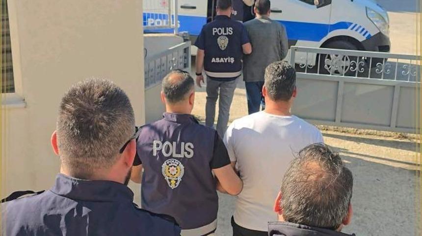 Karacabey&rsquo;de aranan 4 h&uuml;k&uuml;ml&uuml; yakalandı