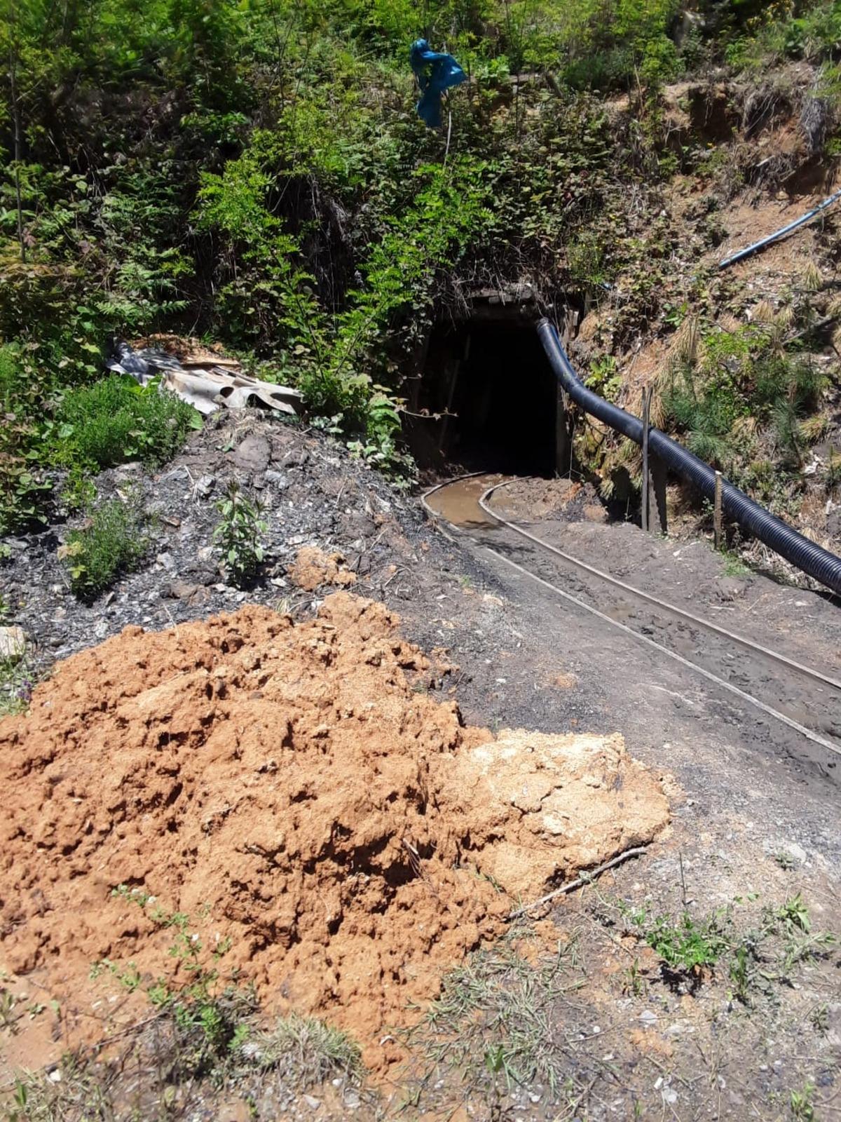 Yer: Zonguldak! Ka&ccedil;ak maden ocağında oğlu ile &ccedil;alışan babadan acı haber 4