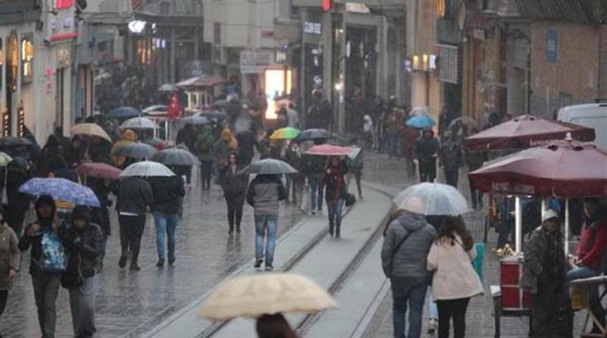 İstanbul'da hava durumu nasıl olacak? Sıcaklara aldanmayın, sağanak geliyor!