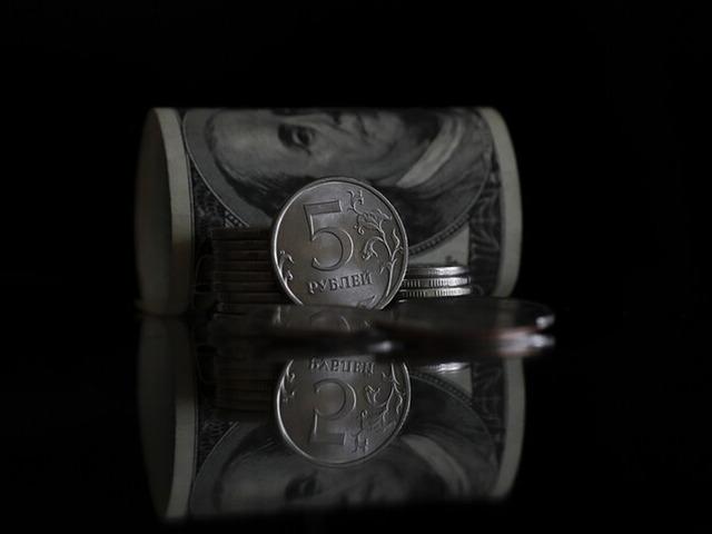 Rus rublesi dolar karşısında değer kazanmayı s&uuml;rd&uuml;r&uuml;yor