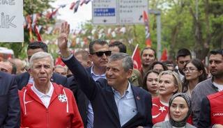 CHP Genel Başkanı &Ouml;zel: "Gen&ccedil;ler Cumhuriyet&rsquo;e ve Cumhuriyet&rsquo;in kazanımlarına sahip &ccedil;ıkmaya kararlı"