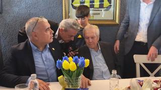 Aziz Yıldırım Fenerbahçeli taraftarlarla buluştu