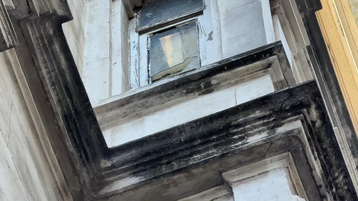 Yer: İstanbul! Yolda y&uuml;r&uuml;rken &ouml;l&uuml;mden d&ouml;nd&uuml;: 7 dikiş atıldı 1