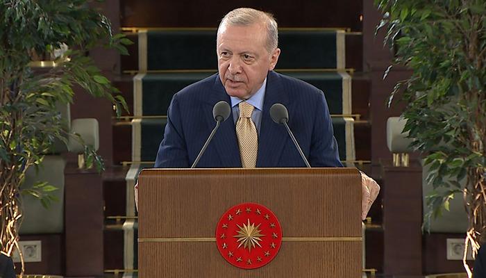 "Şu anda en b&uuml;y&uuml;k sorun" diyerek duyurdu: "Gen&ccedil;liğimizi bunlara kaptırmayacağız"