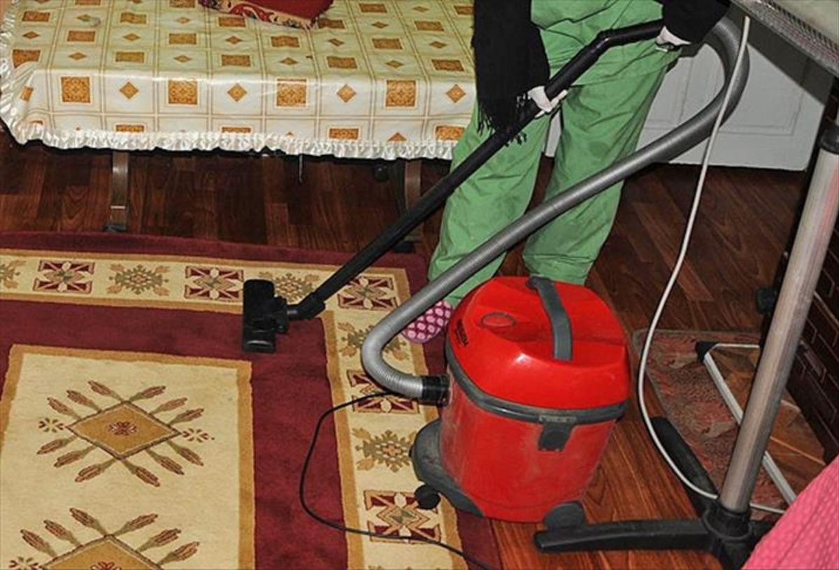 Evinde g&uuml;ndelik&ccedil;i &ccedil;alıştıranlar dikkat: Kritik  sigorta  detayı 1