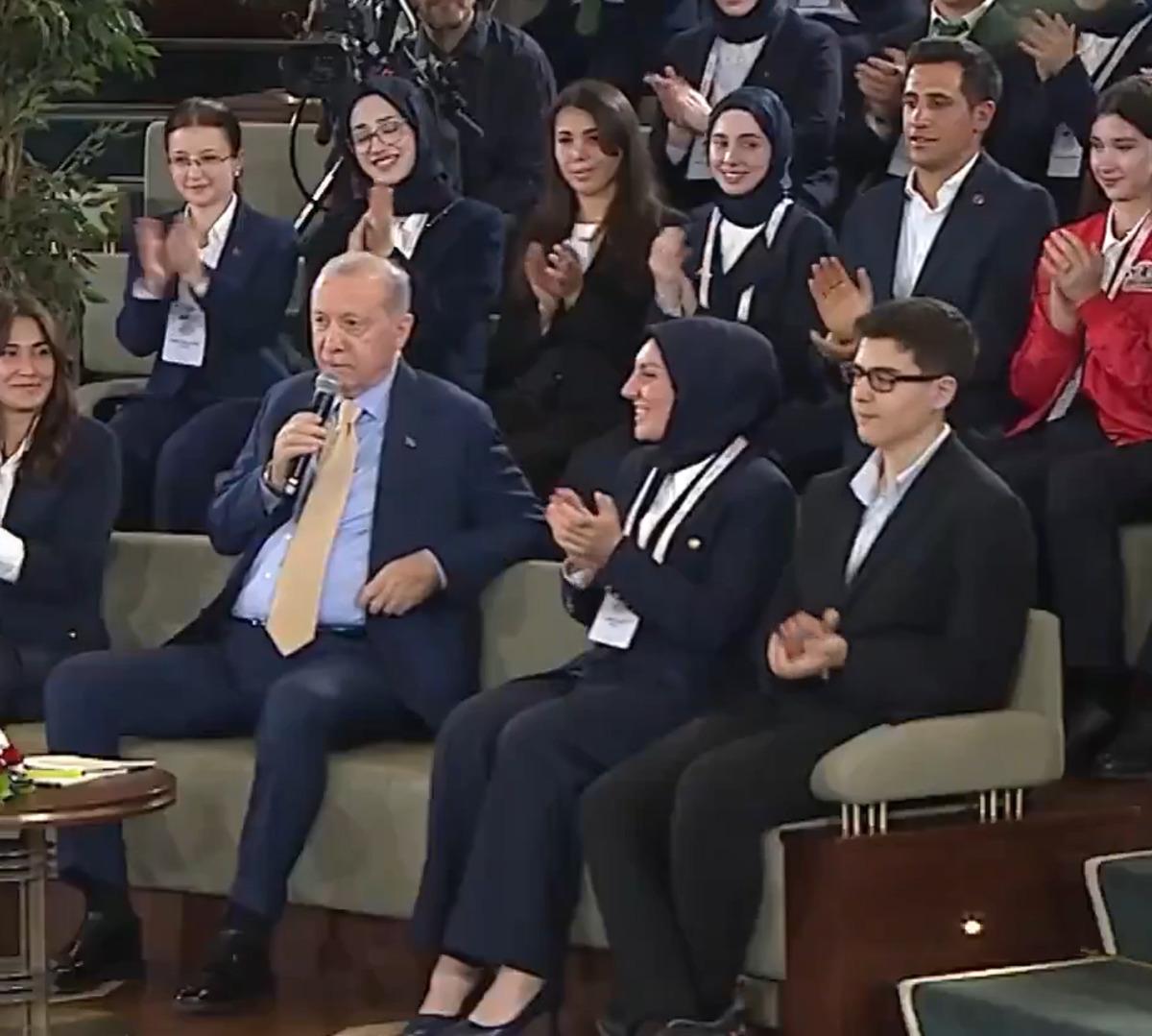 Erdoğan dan Bakan Bak a Dünya Kupası uyarısı: Kazanacağız diyeceksin 3
