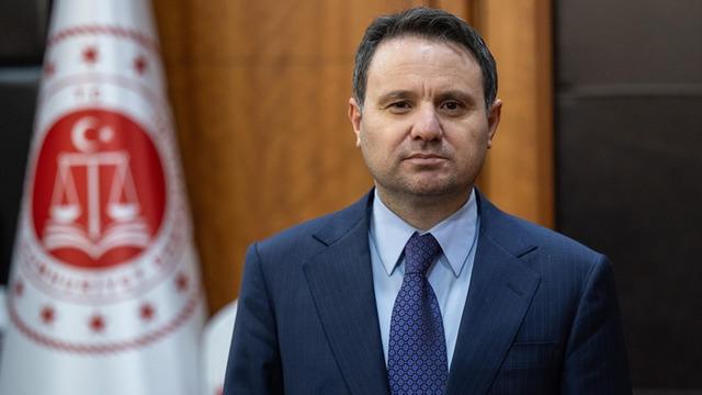 Bakan Gürlek üç operasyonu birden duyurdu: 'Birkaç suç şebekesi çökertildi'