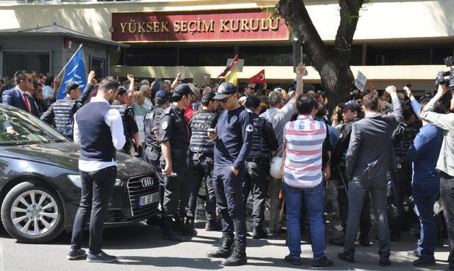 Meral Akşener'den cumhurbaşkanı adaylığı için YSK'ya başvuru