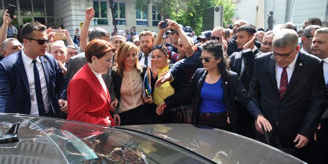 Meral Akşener'den cumhurbaşkanı adaylığı için YSK'ya başvuru