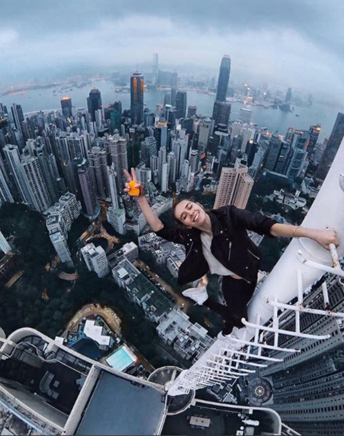 Rus blogger adeta &ouml;l&uuml;me meydan okuyor 