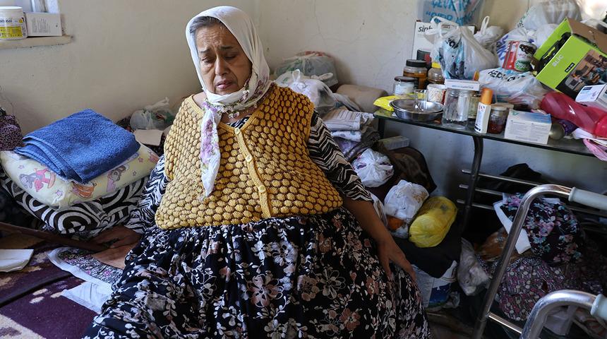15 yıldır karnı b&uuml;y&uuml;yor! &Ccedil;aresiz kadın 170 kiloya ulaştı