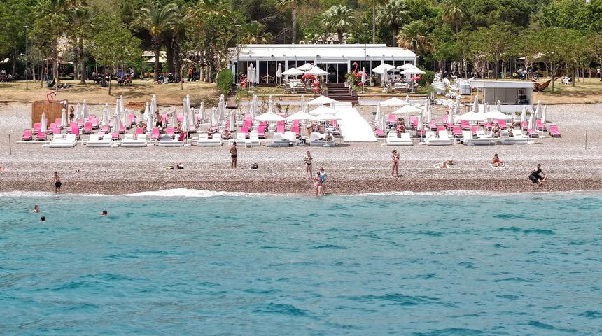 Turizm sezonu a&ccedil;ıldı! Plajda 1 g&uuml;n&uuml;n maliyeti 1500 TL