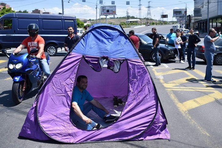 Erivan ayakta: 'Bundan sonra kararları sokak verir' G2