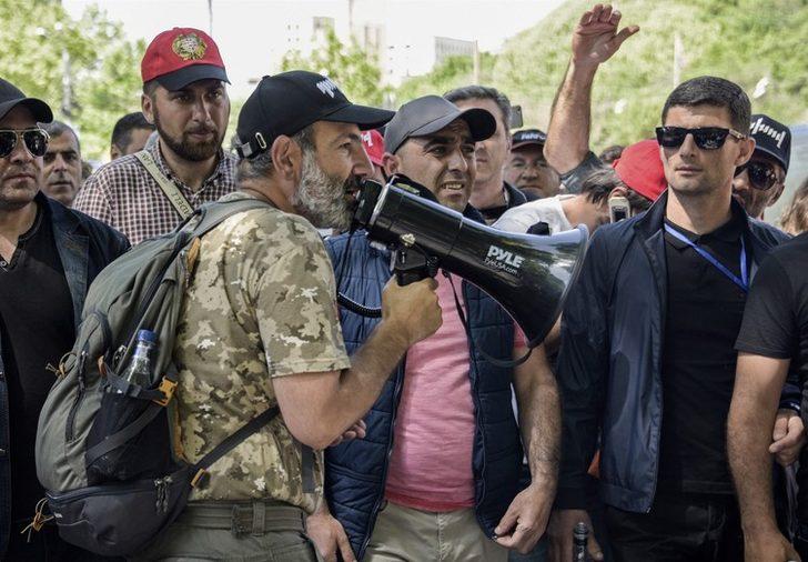 Erivan ayakta: 'Bundan sonra kararları sokak verir' G4