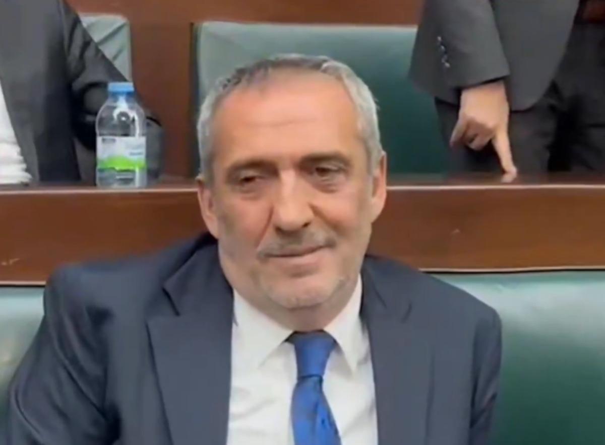 AK Parti Grup Toplantısı nda Yavuz Bingöl sürprizi: Uzak kalamıyorum! 1
