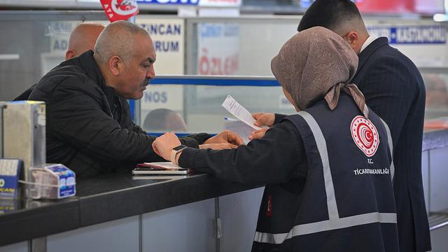 Kurban Bayramı öncesi hal, otogar ve marketlerde fiyat denetimi yapıldı