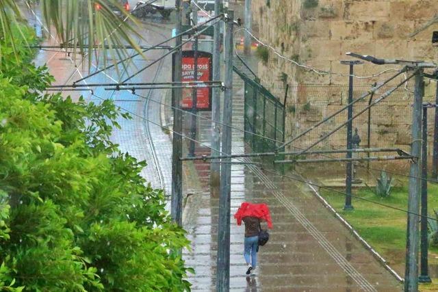 Antalya&rsquo;da mayısta sağanak ve dolu s&uuml;rprizi 5