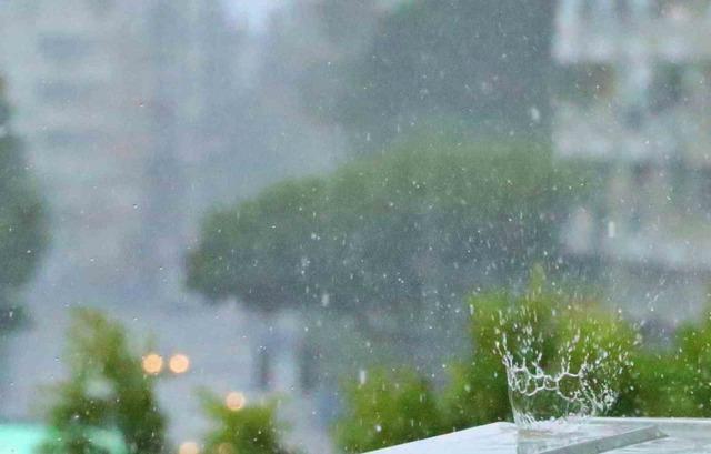 Antalya&rsquo;da mayısta sağanak ve dolu s&uuml;rprizi 1