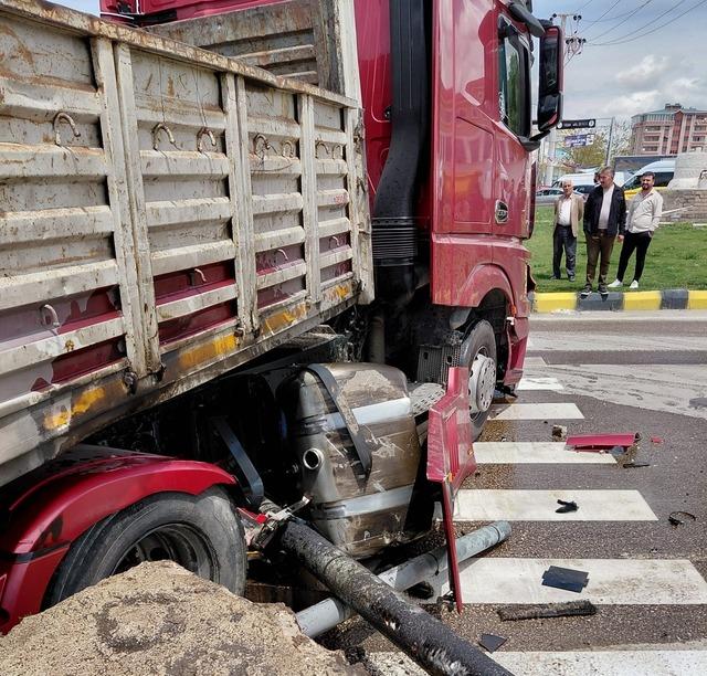 Van&rsquo;da trafik kazası: 1 yaralı 3