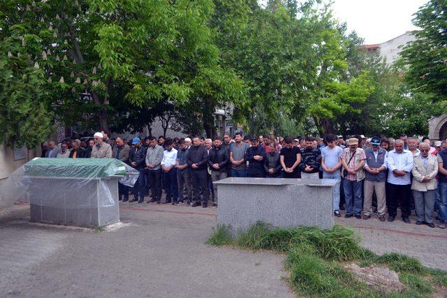 Motosiklet tamircisi, motosiklet konvoyuyla son yolculuğuna uğurlandı