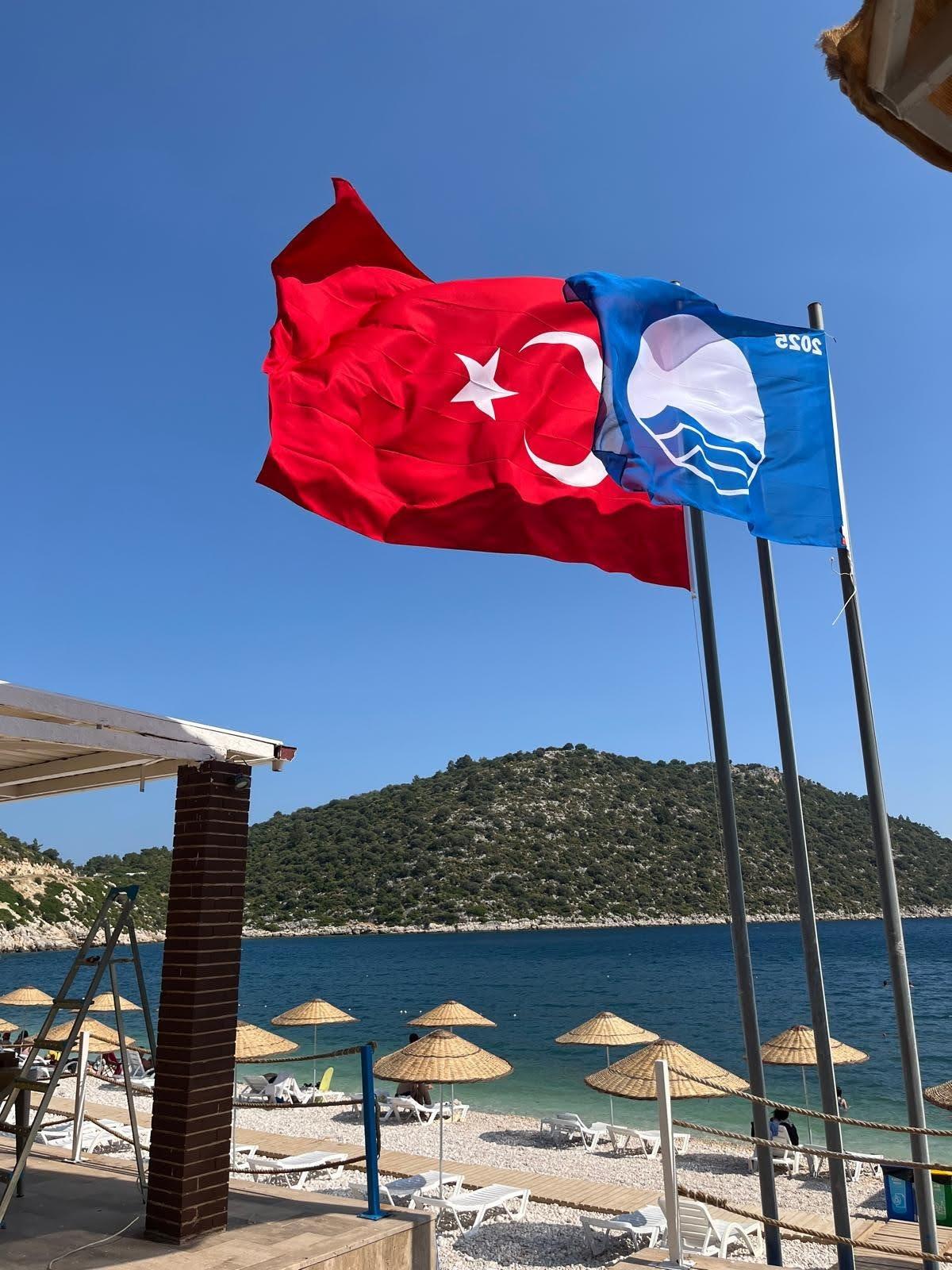 T&uuml;rkiye kıyıları artık d&uuml;nya markası! Mavi bayraklı plaj sayısı 580&rsquo;e y&uuml;kseldi 2