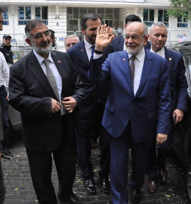 Temel Karamollaoğlu'dan cumhurbaşkanı adaylığı için YSK'ya başvuru