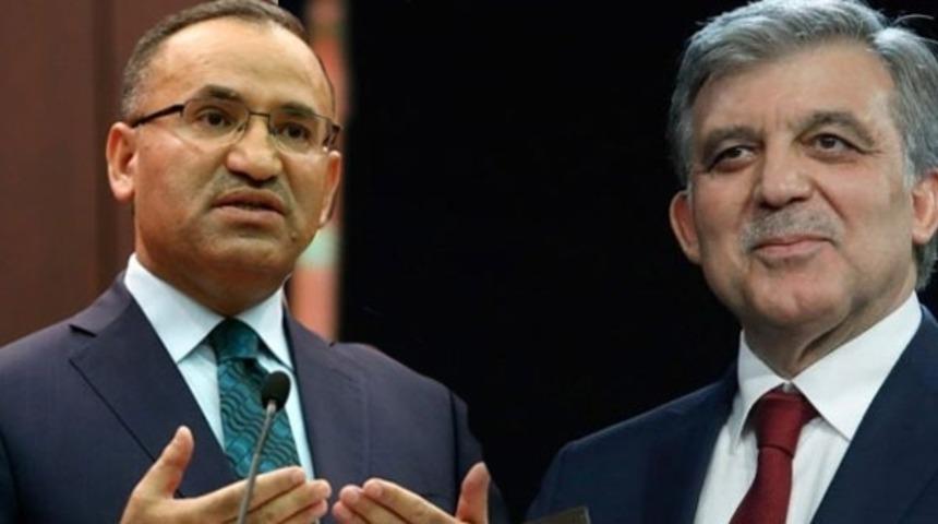 H&uuml;k&uuml;met S&ouml;zc&uuml;s&uuml; Bekir Bozdağ'dan dikkat &ccedil;eken Abdullah G&uuml;l yorumu: Fevkalade b&uuml;y&uuml;k bir yanlış yaptı