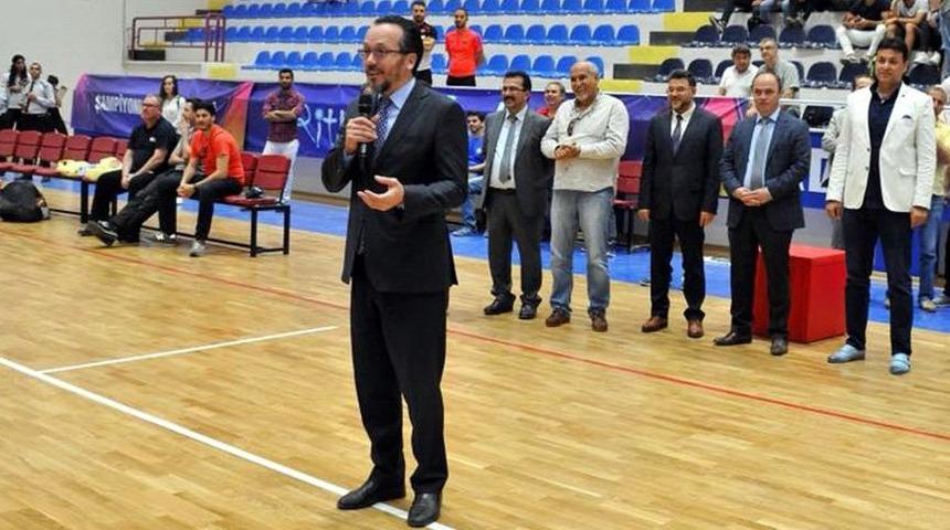 Adnan Menderes Üniversitesi Rektörü Cavit Bircan, engelli raporuyla ÖTV indirimli otomobil aldı