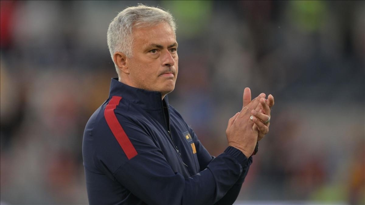 Real Madrid, Fenerbahçe nin eski hocasını başa getirdi! Jose Mourinho dan 13 yıl aradan sonra resmi imza 2