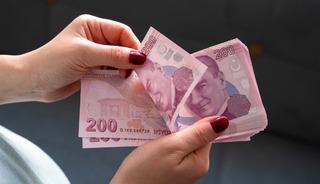 Sayılı g&uuml;nler kala uygun fiyata almak isteyen oraya koştu