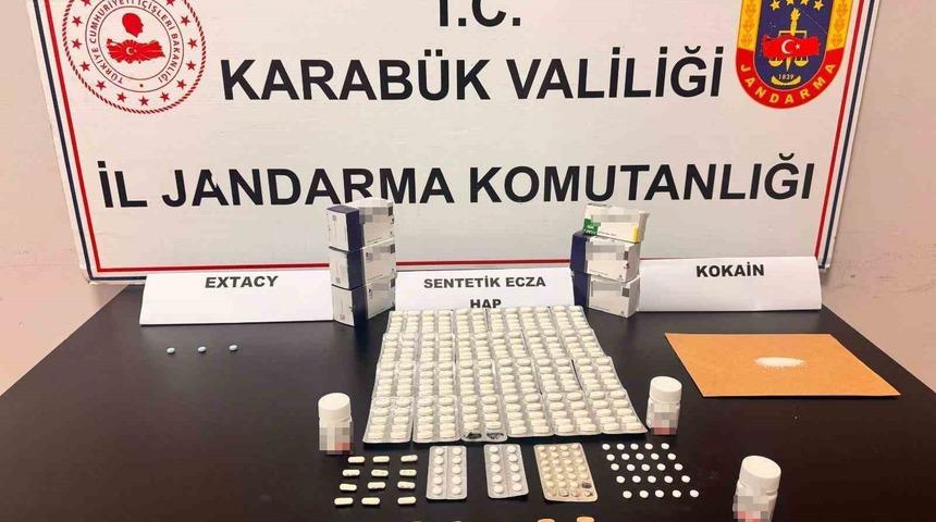 Uyuşturucu operasyonlarında 4 ş&uuml;pheli yakalandı