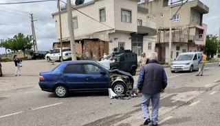 Mardin&rsquo;de otomobil ile motosiklet &ccedil;arpıştı: 1 yaralı