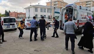 &Ccedil;alışma yaparken elektrik direğinden d&uuml;şen iş&ccedil;i yaralandı