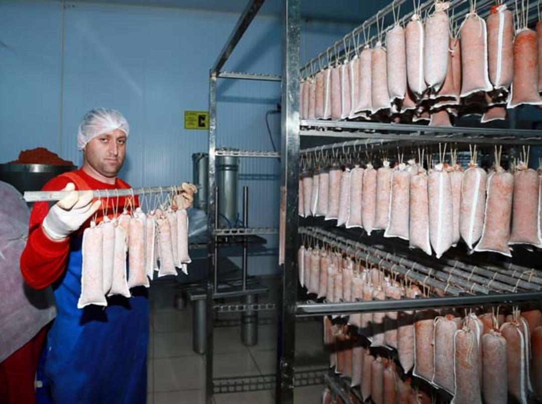 Dede tarifiyle Katar'a 'bez sucuk' ihra&ccedil; ediyor