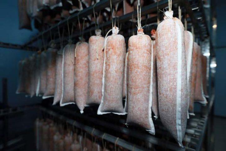 Dede tarifiyle Katar'a 'bez sucuk' ihraç ediyor G5