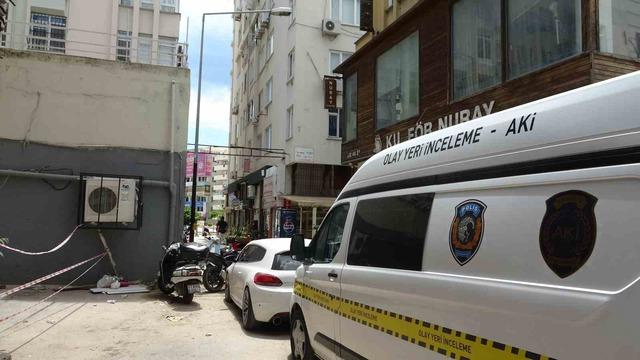 2 gündür işe gitmeyen havalimanı çalışanı evinde ölü bulundu 1