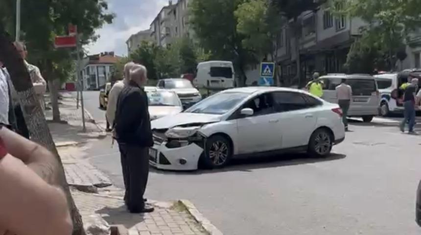 L&uuml;leburgaz&rsquo;da 3 ara&ccedil; birbirine girdi