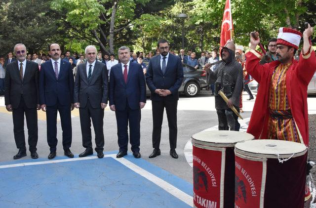 Konya Büyükşehir Belediyesi'nde yeni başkan göreve başladı