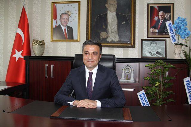 AK Partili Boz, &Ccedil;ankırı Belediye Başkanı se&ccedil;ildi 2