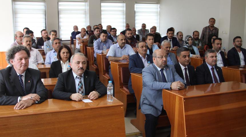 AK Partili Boz, &Ccedil;ankırı Belediye Başkanı se&ccedil;ildi