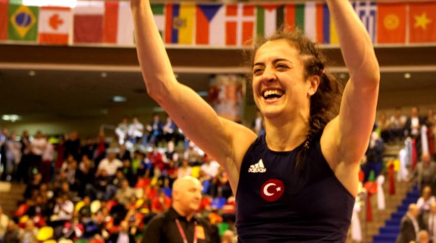Bediha Gün Avrupa Güreş Şampiyonası'nda bronz madalya kazandı